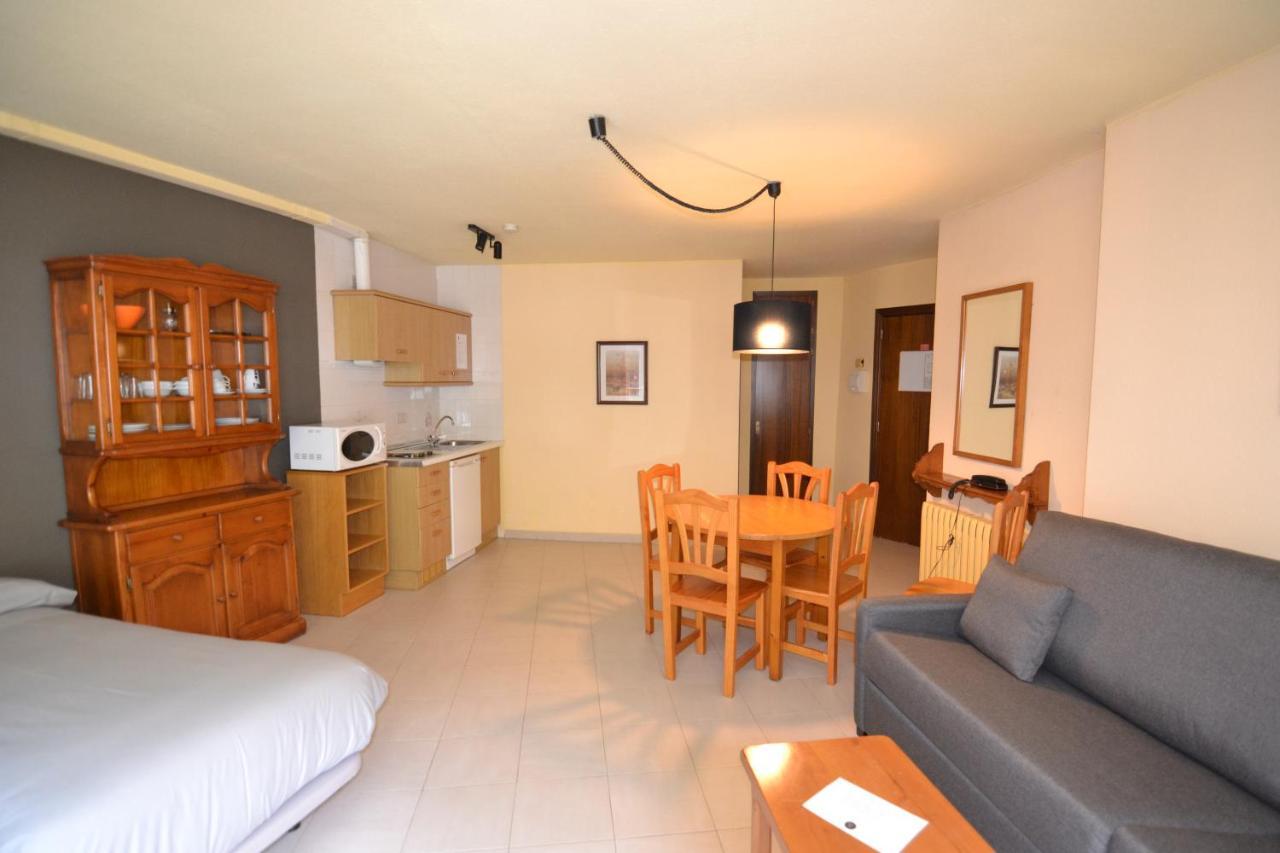 Apartamentos Turisticos Poblado Arinsal Εξωτερικό φωτογραφία